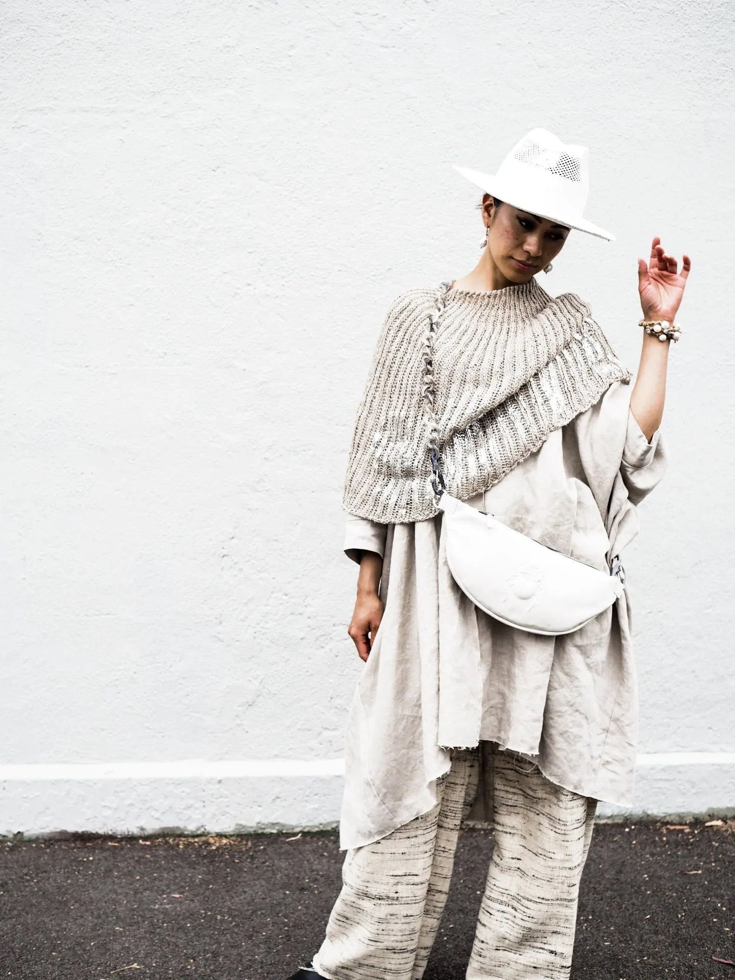 Hand knit shrug (Linen) w/ foil print - Mocca
