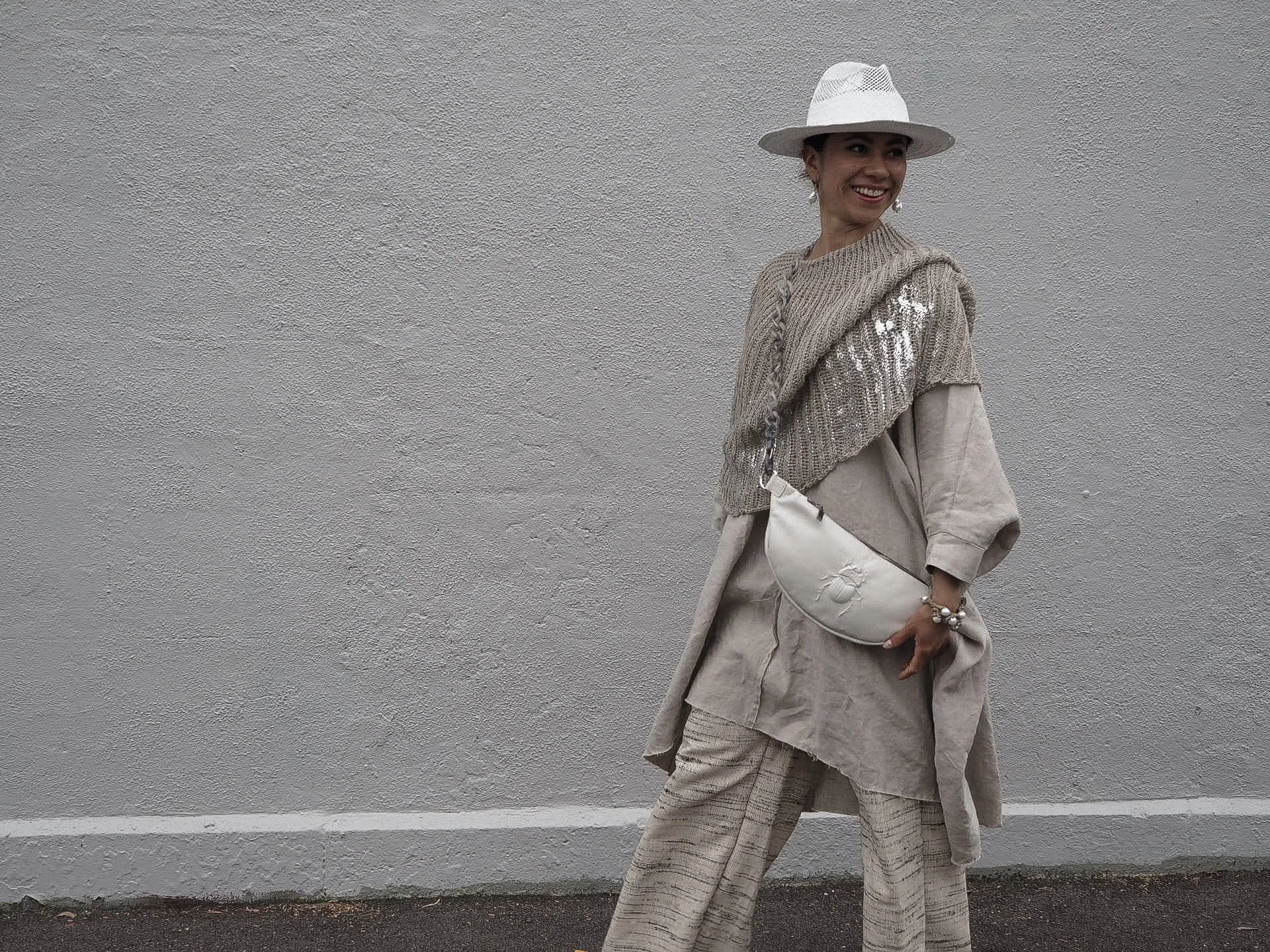 Hand knit shrug (Linen) w/ foil print - Mocca